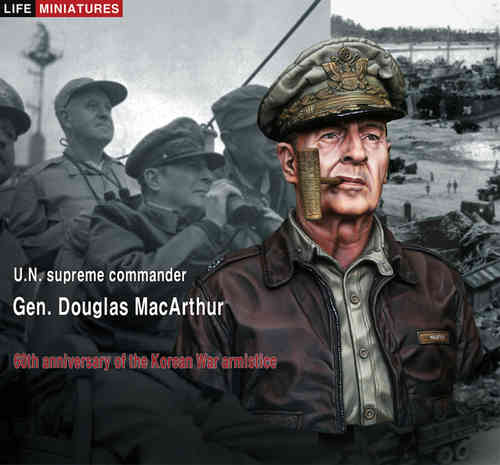 General US Douglas MacArthur